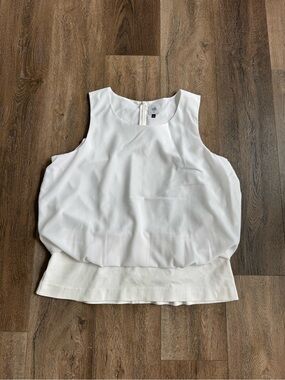 CAbi White Sleeveless Bubble Hem Camisole Women’s Size XL